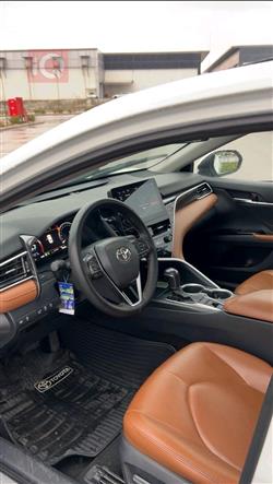 تۆیۆتا کامری